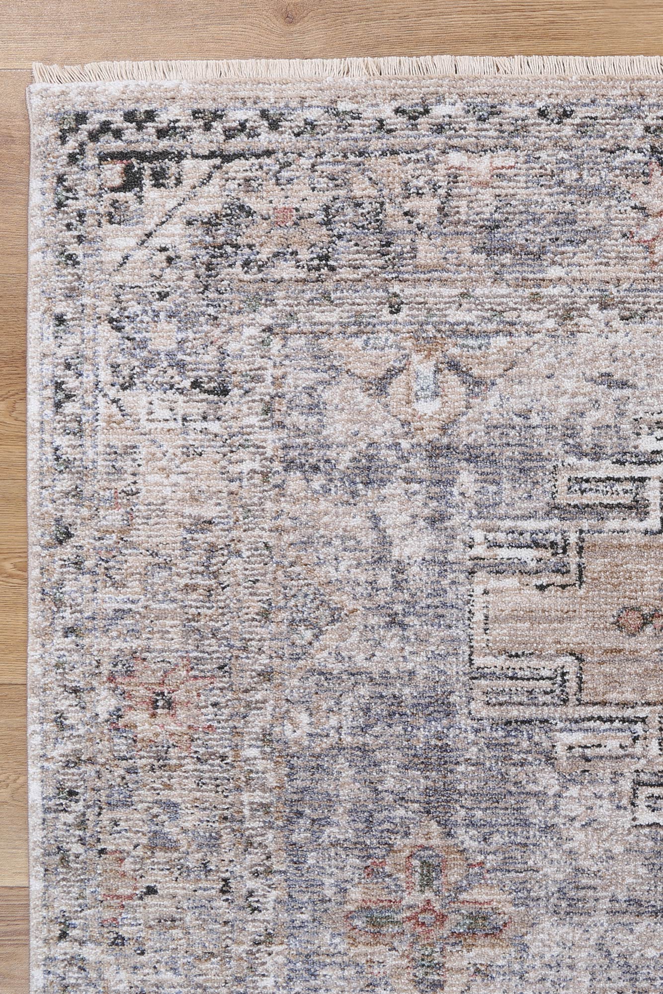 Annapolis Derbent Ash Traditional Soft Rug