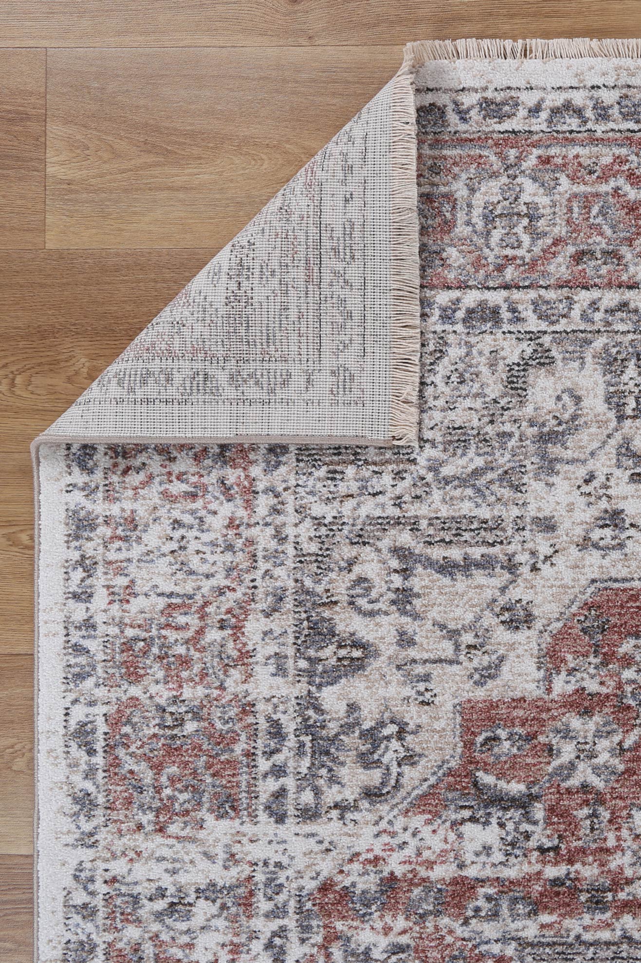 Annapolis Otrar Multi Traditional Soft Rug
