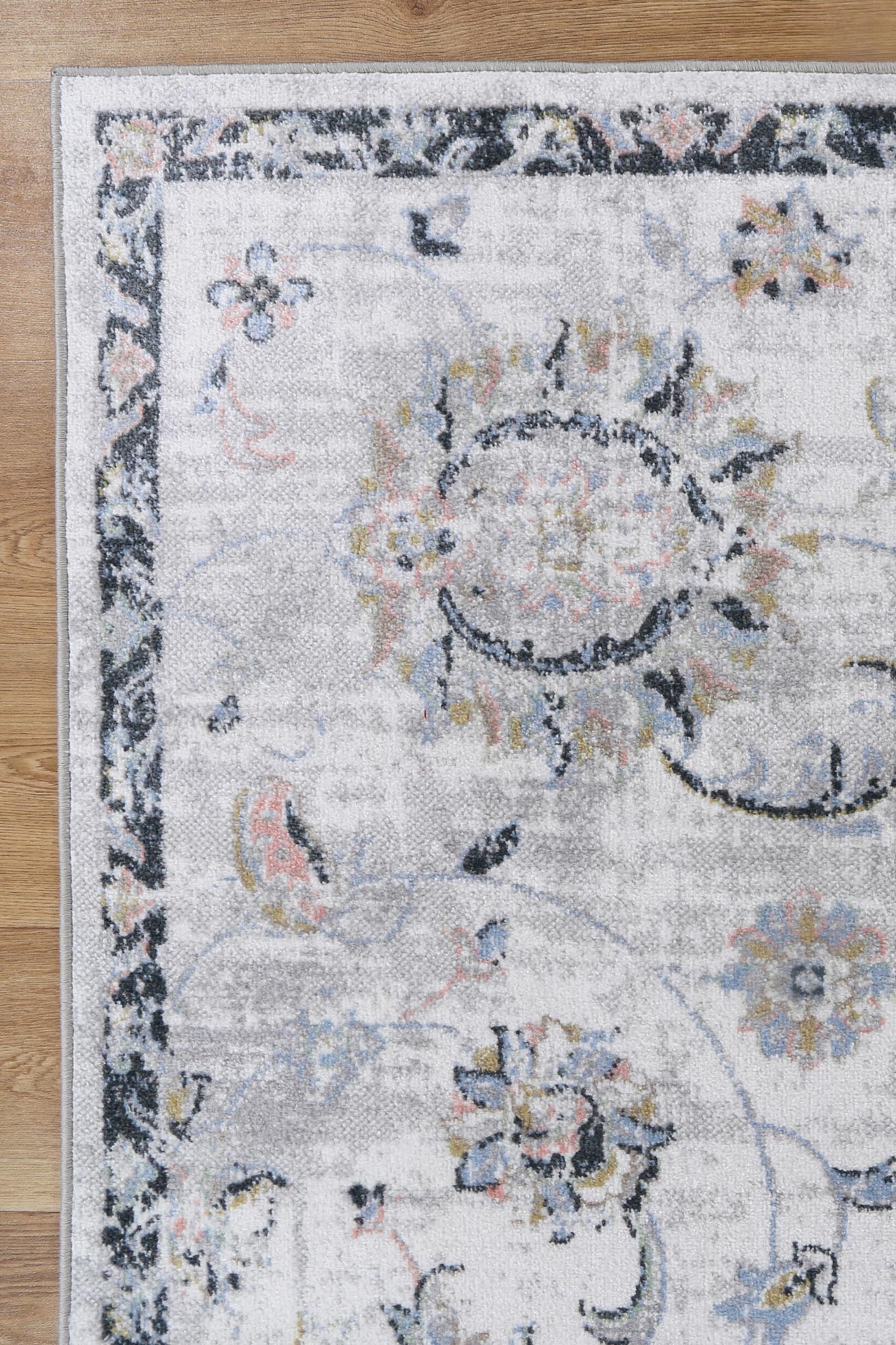 Limani Piraeus Grey Traditional Soft Rug