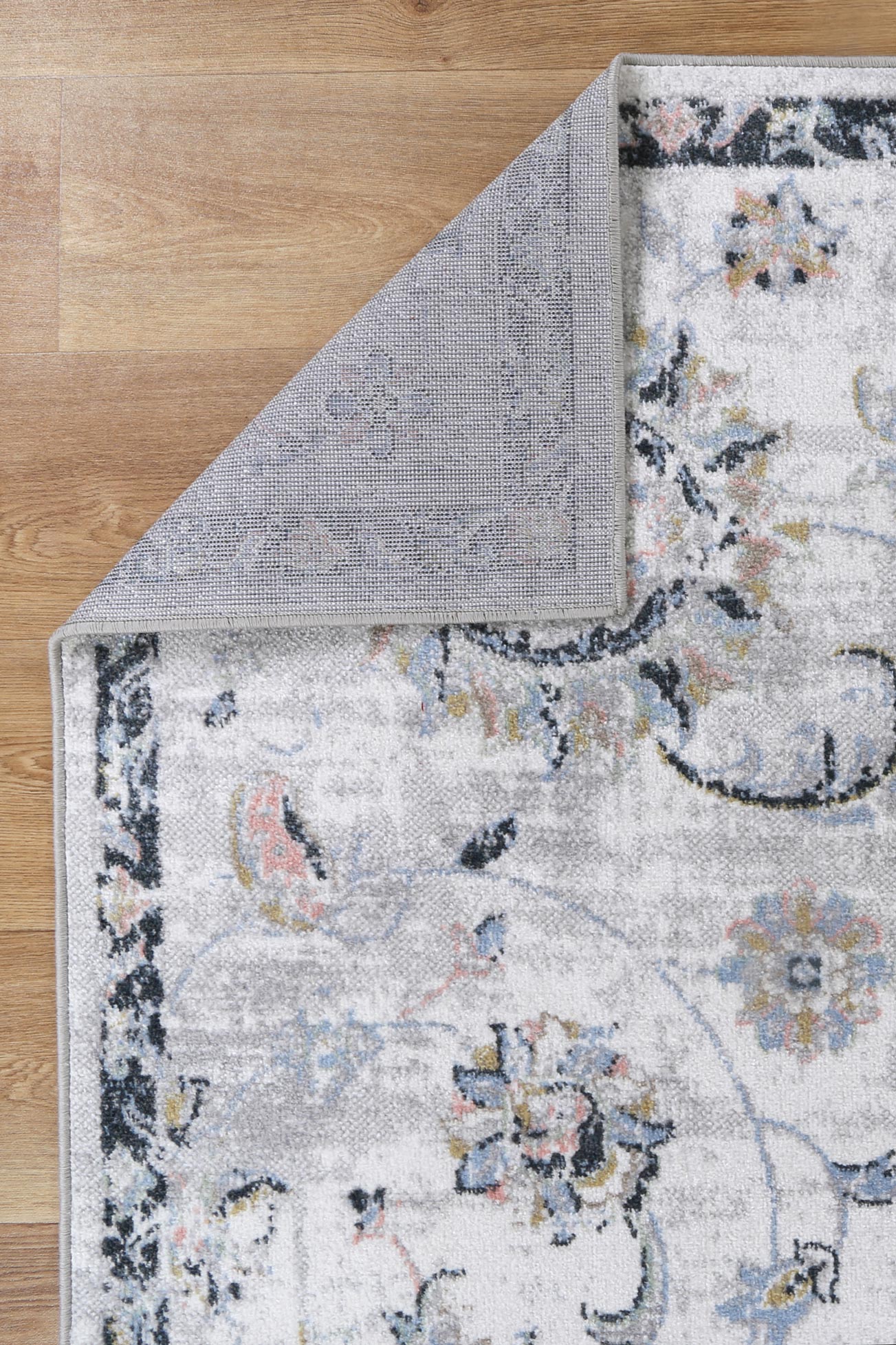 Limani Piraeus Grey Traditional Soft Rug