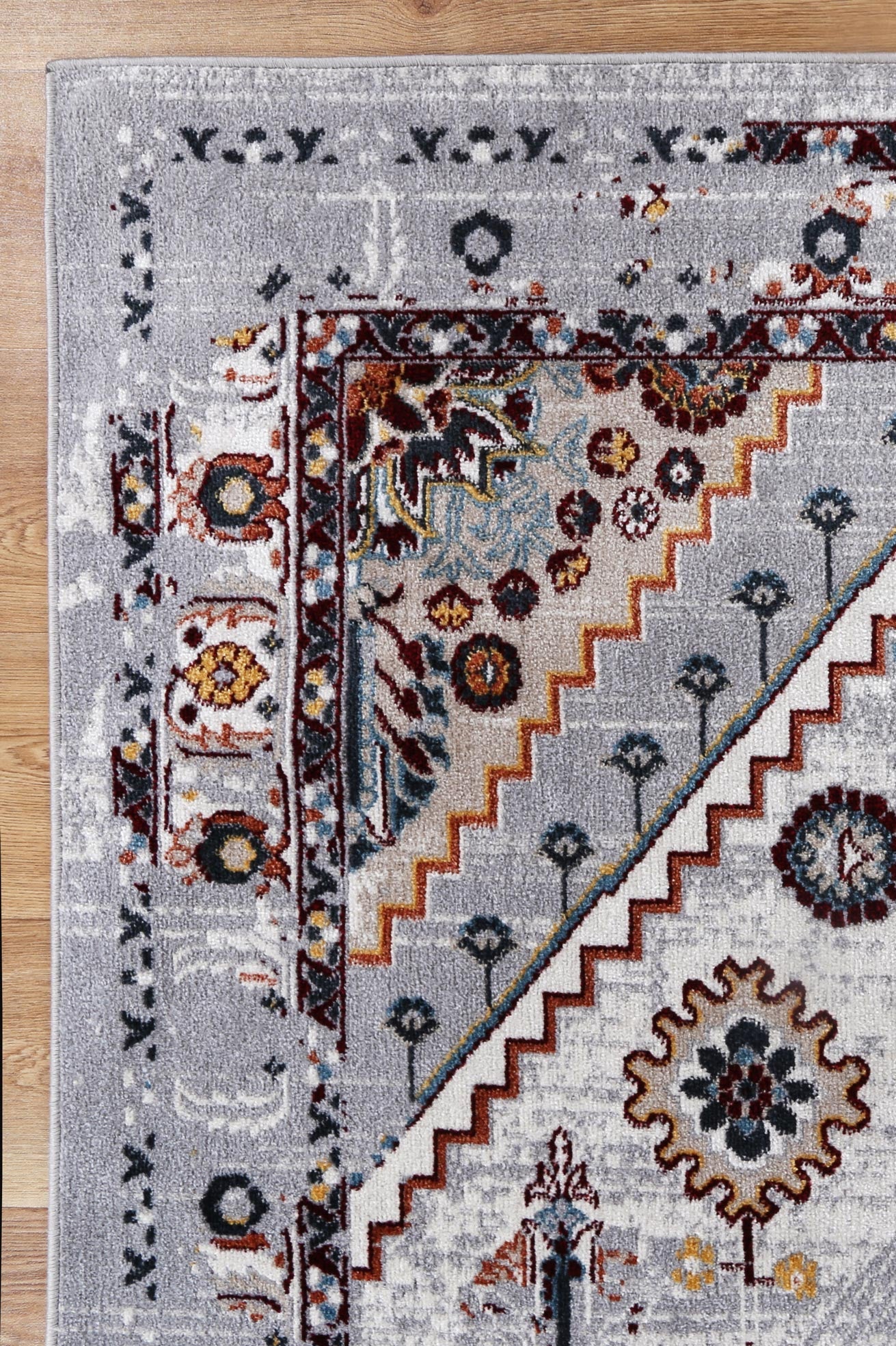 Limani Santos Grey & Rust Traditional Soft Rug