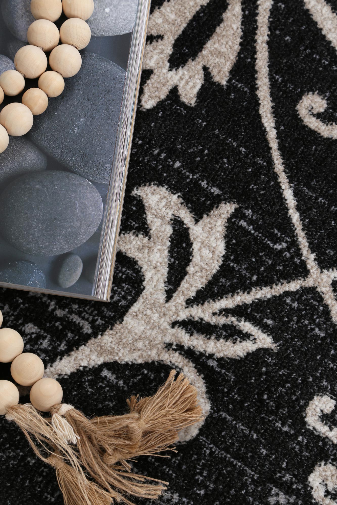 Limani Rizhao Black & Cream Contemporary Soft Rug