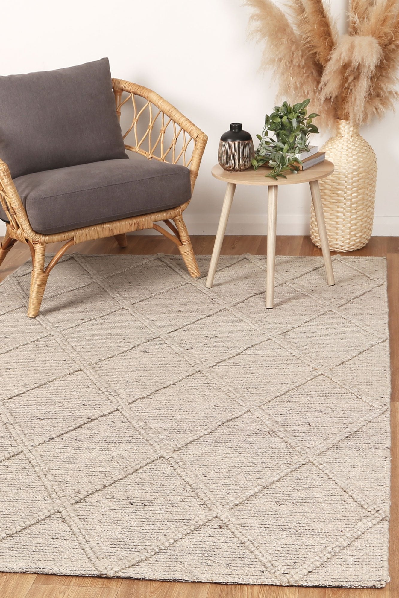 Ash Harsha Hand-Tufted Wool-Blend Rug - Nova Rugs