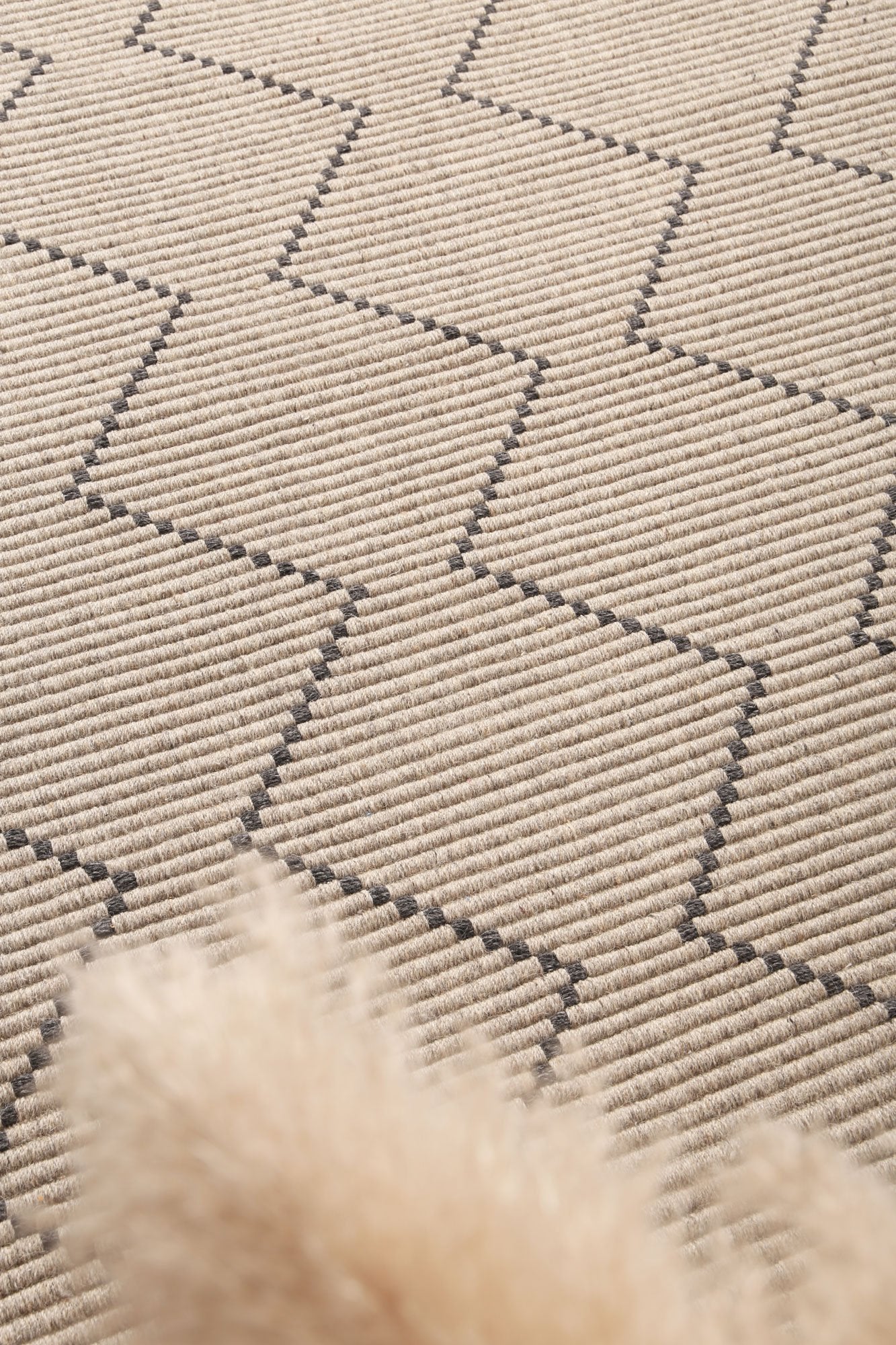 Ash Samira Hand-Tufted Wool-Blend Rug - Nova Rugs