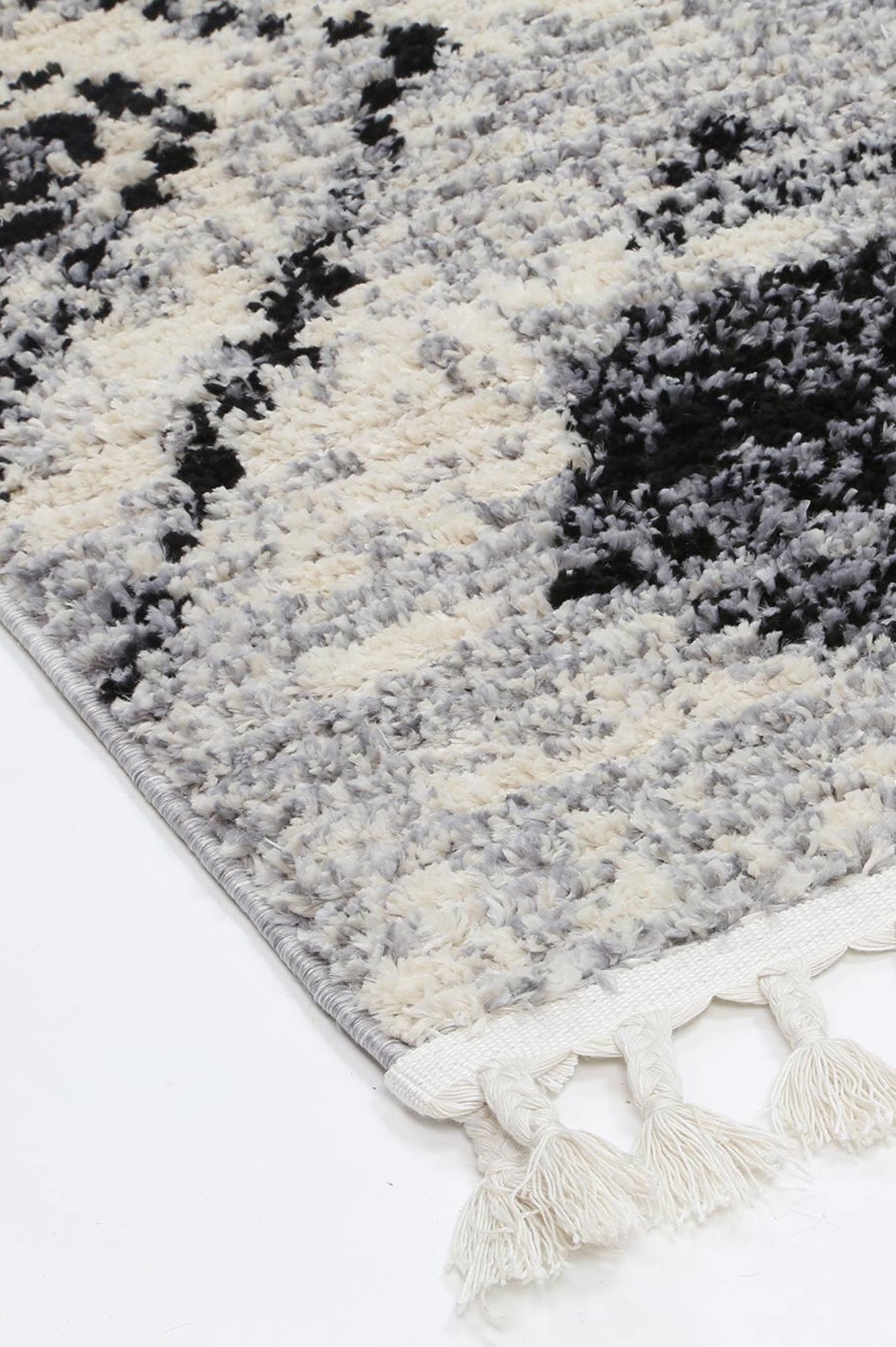 Black Myk Diamond Rug - Nova Rugs