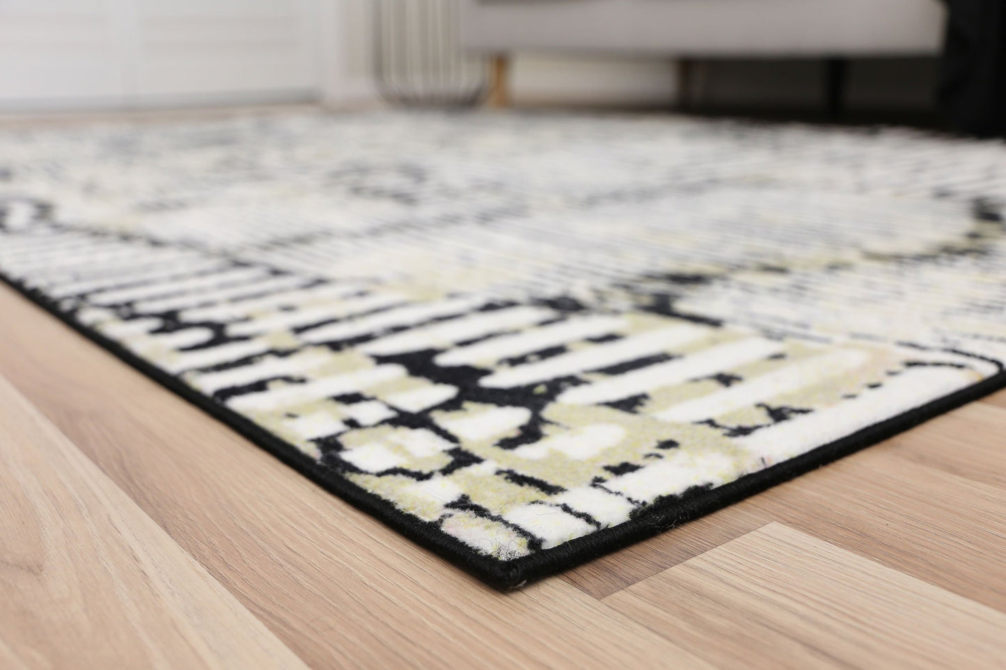 Black Patterned Power Loomed Rug - Nova Rugs