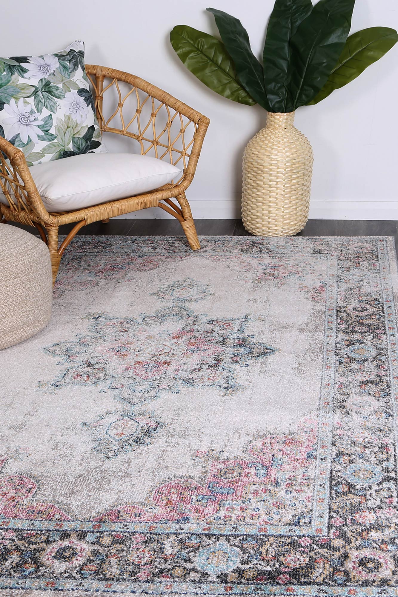 Brentwood Transitional Cream Rug - Nova Rugs