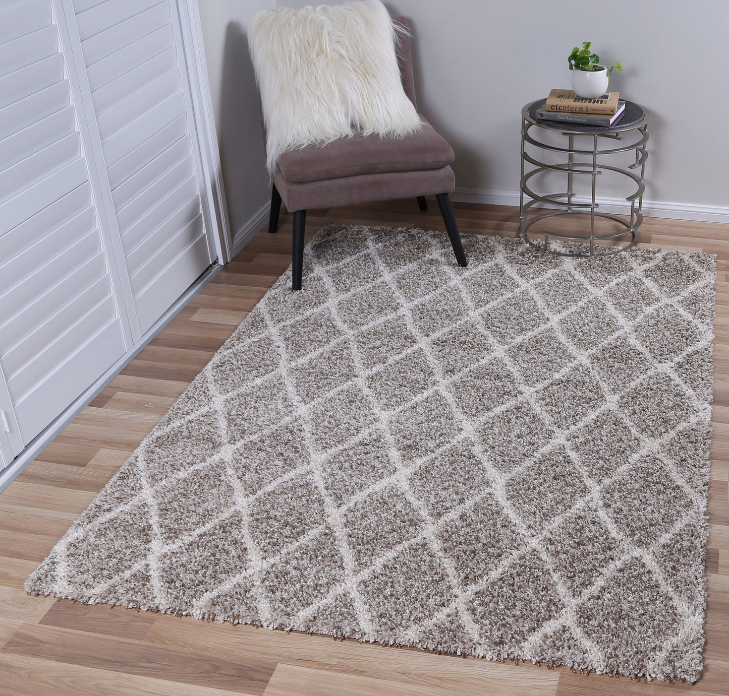 Brown Diamond Power Loomed Rug - Nova Rugs