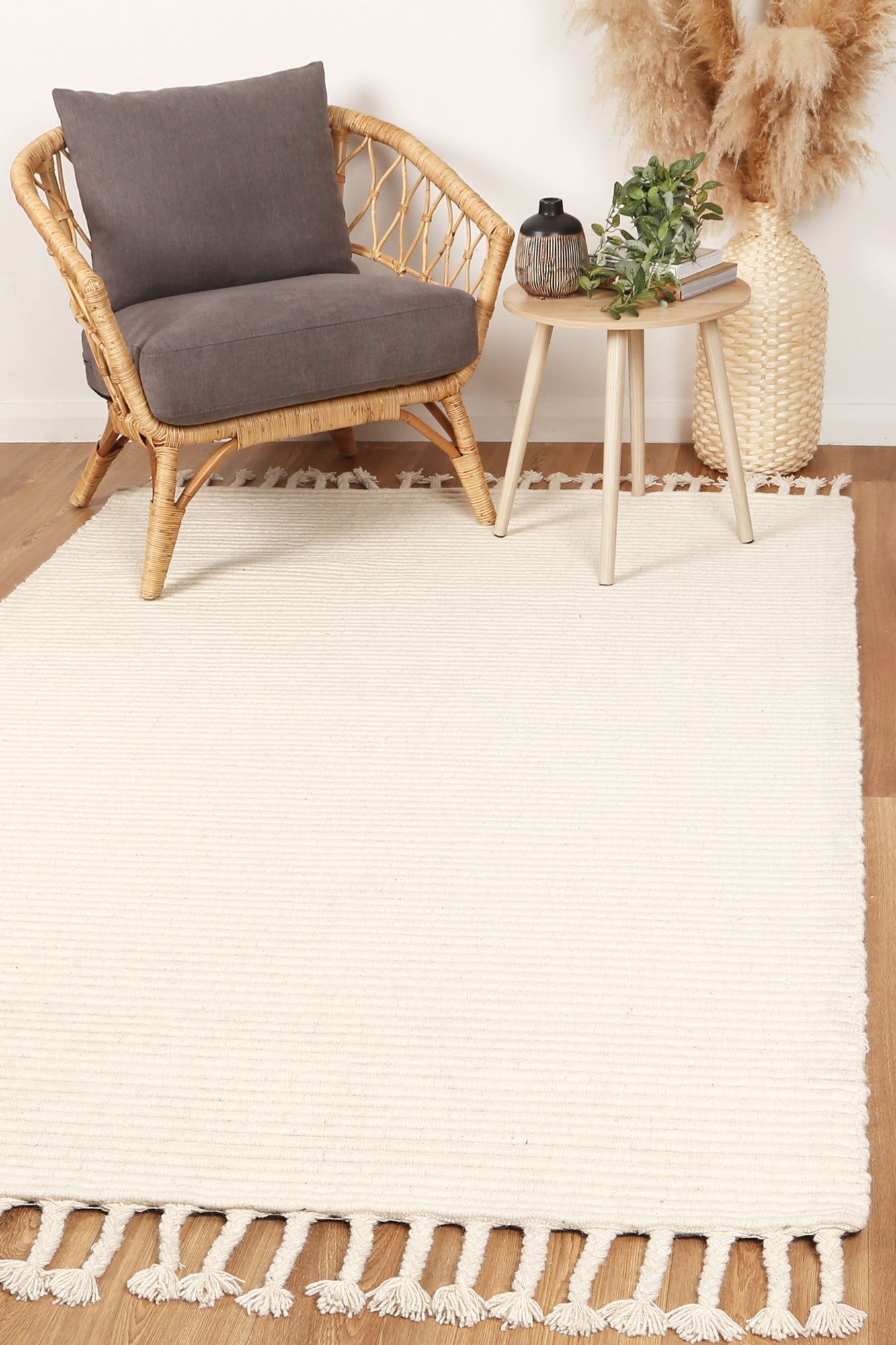 Cream Padma Hand-Tufted Wool-Blend Rug - Nova Rugs