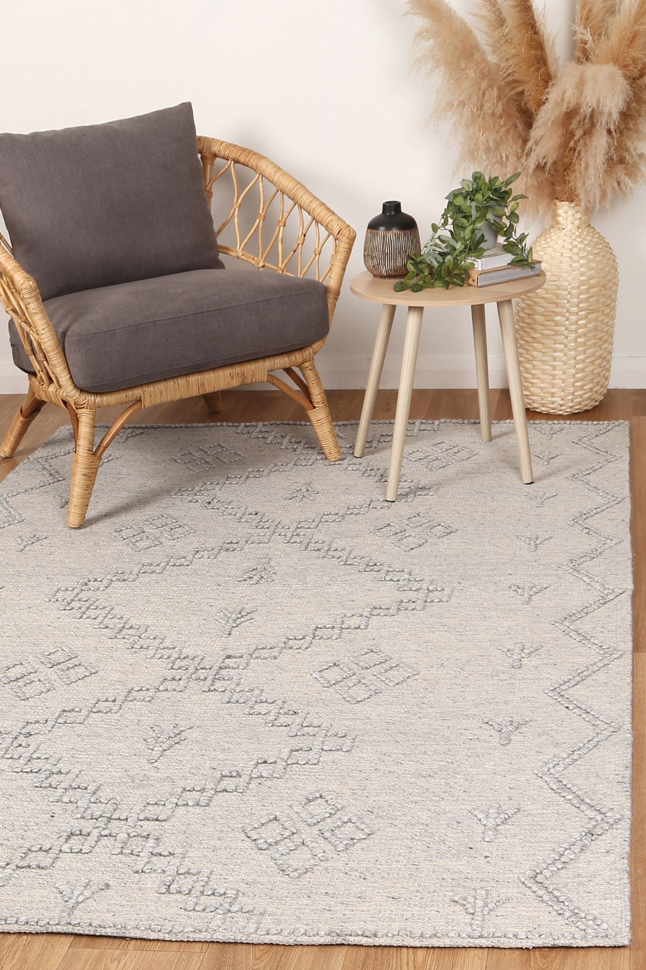 Grey Dipti Hand-Tufted Wool-Blend Rug - Nova Rugs