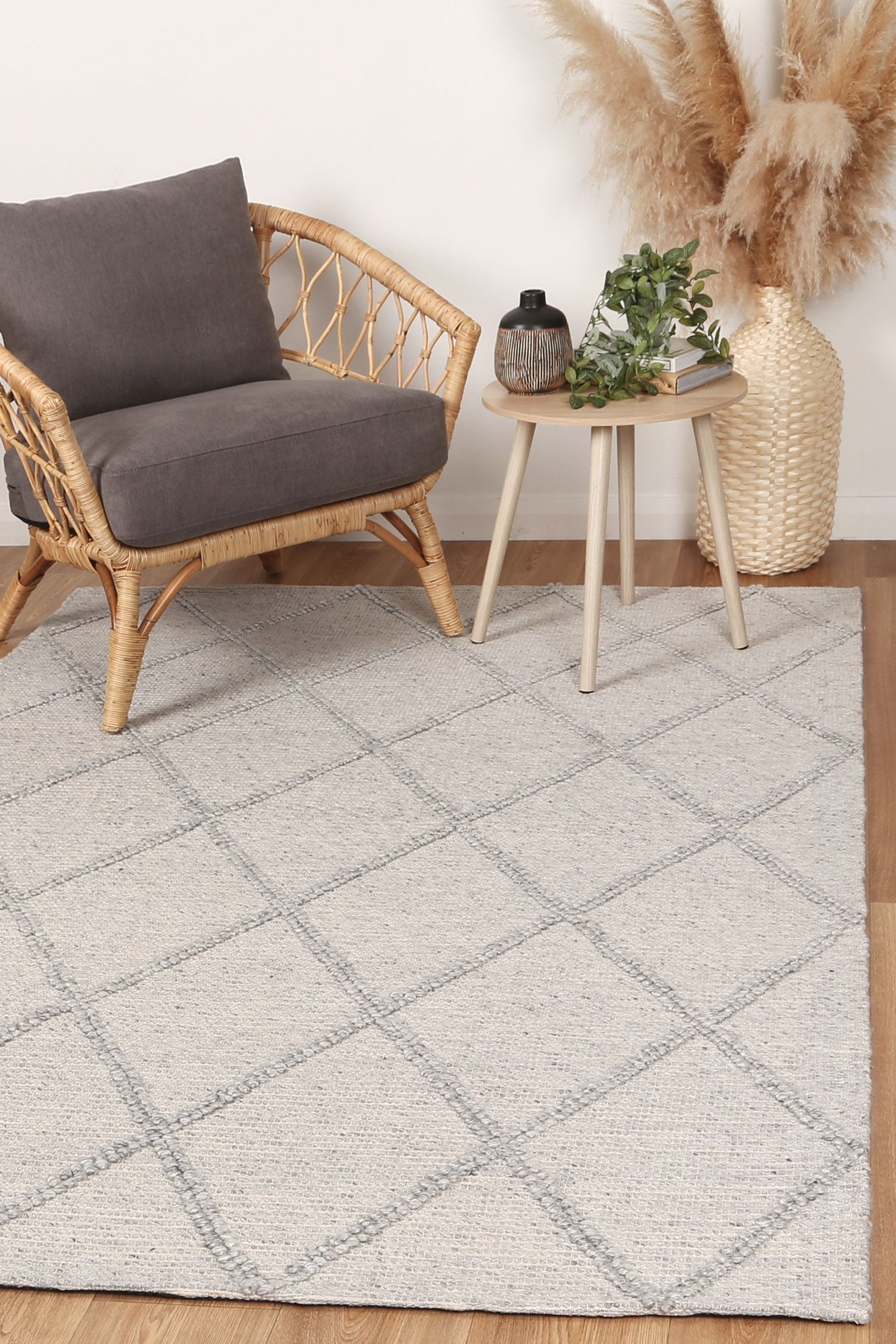 Grey Harsha Hand-Tufted Wool-Blend Rug - Nova Rugs
