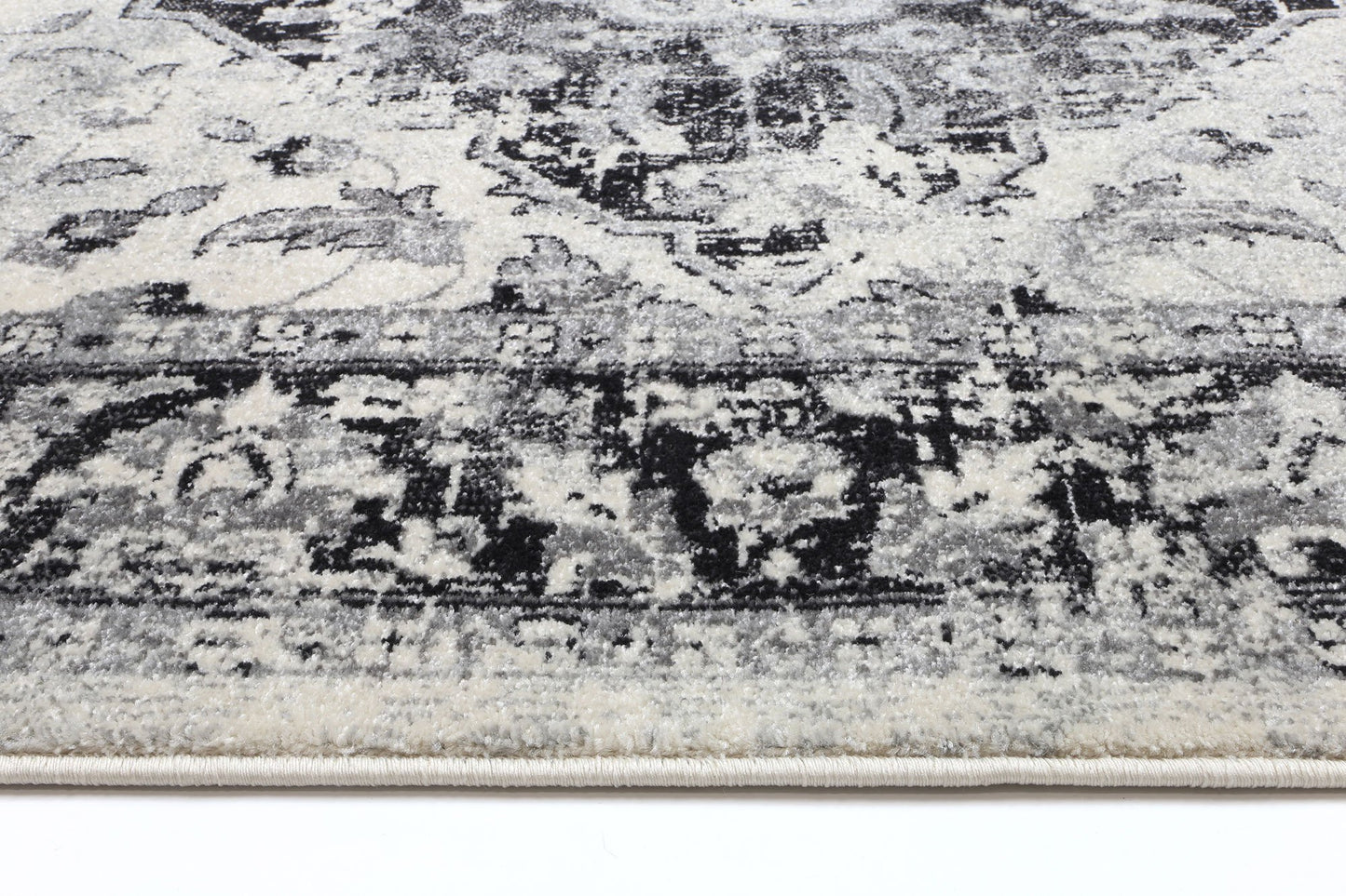 Grey & White Delicate Traditional Rug - Nova Rugs