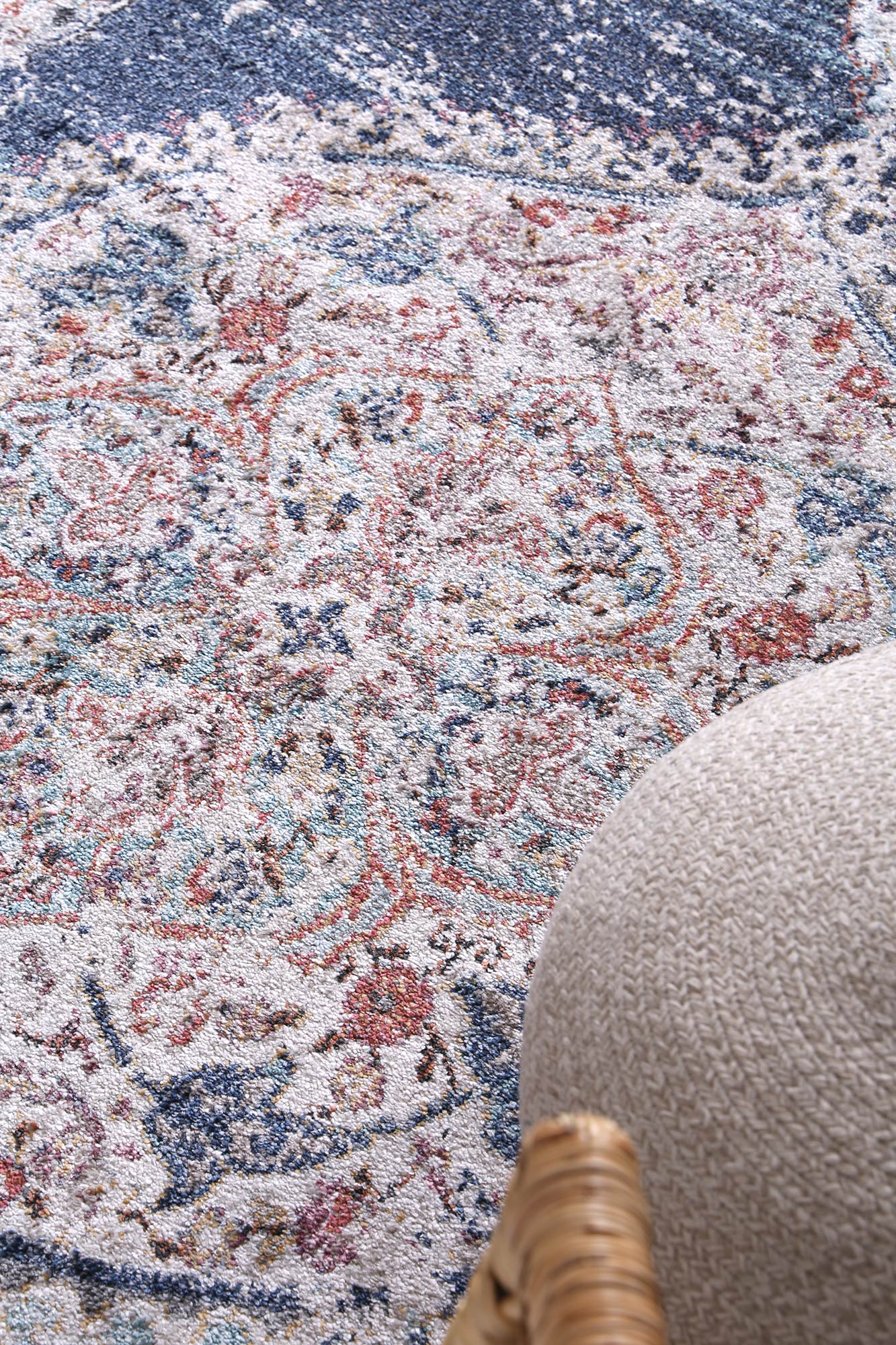 Hollow Medalion Transitional Navy Multi Rug - Nova Rugs