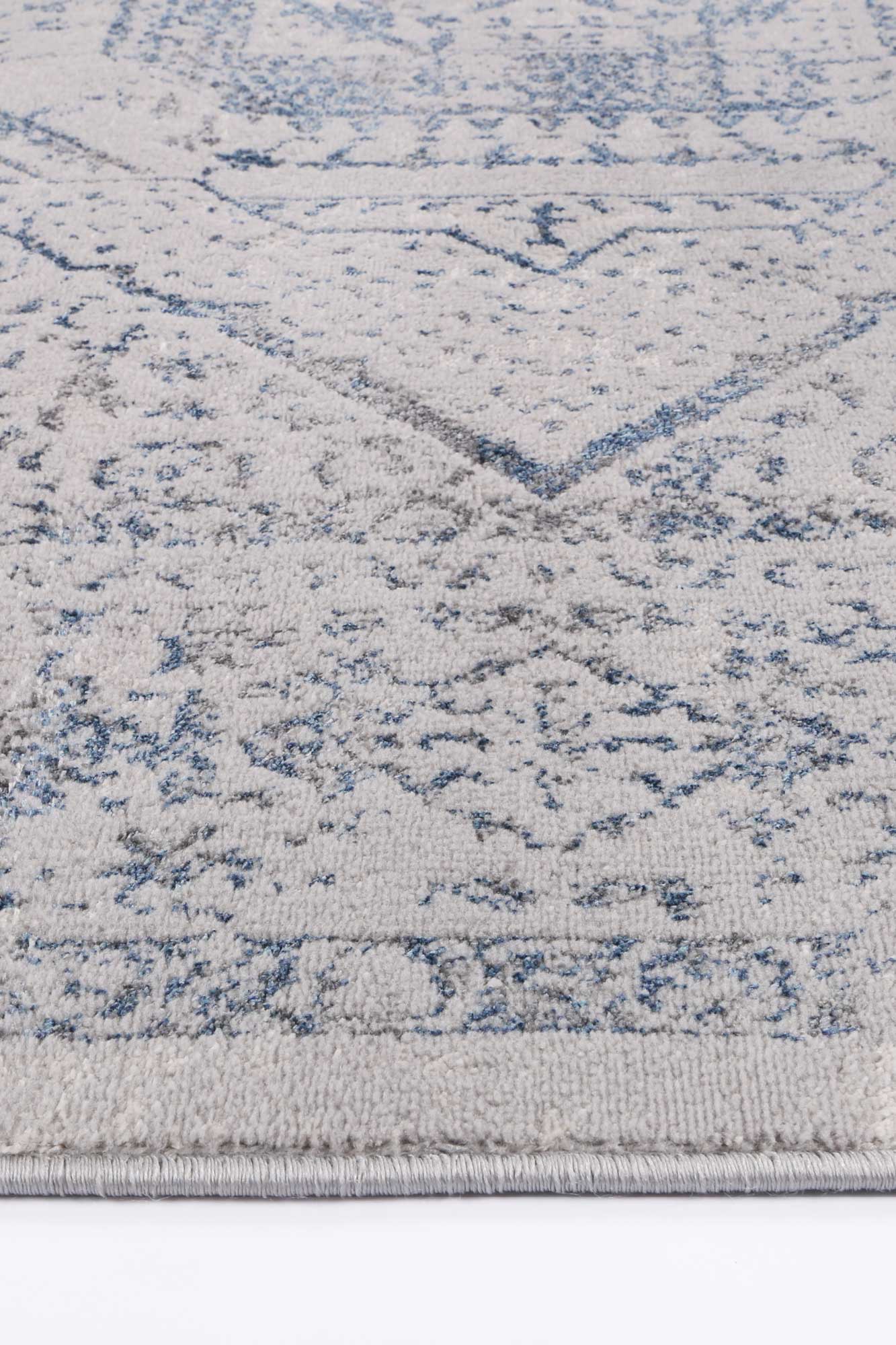 Isaiah Navy Traditional Rug - Nova Rugs