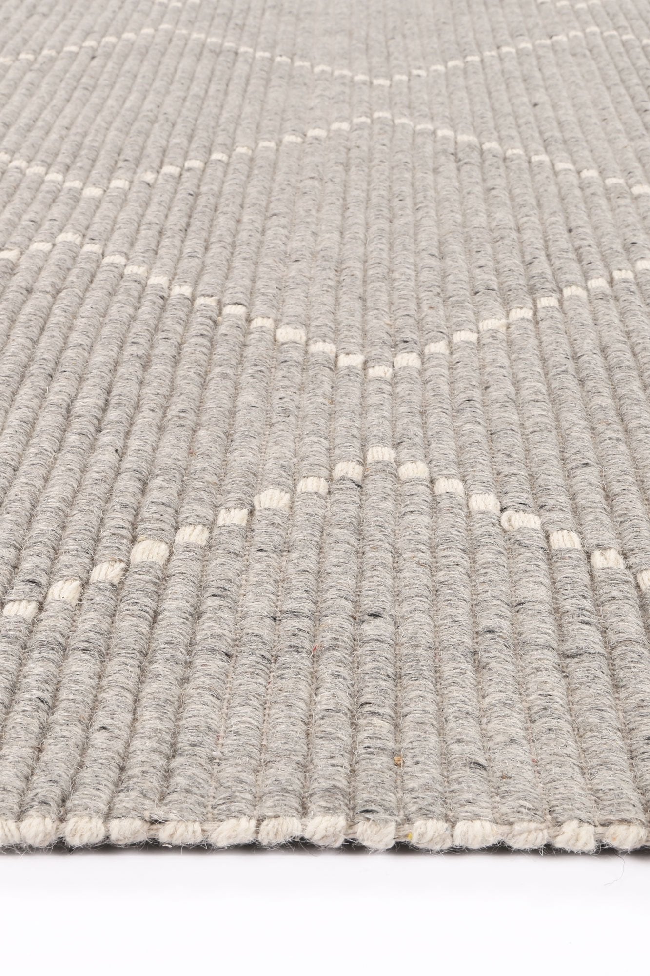 Leilani Diamond Tassel Grey Rug - Nova Rugs