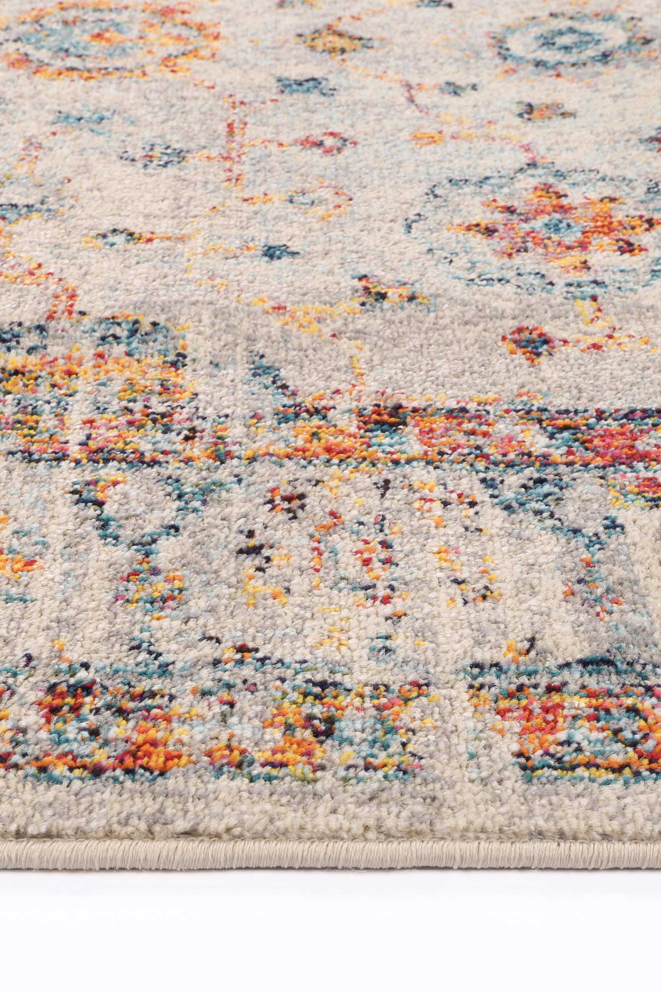 Micah Cream Traditional Rug - Nova Rugs