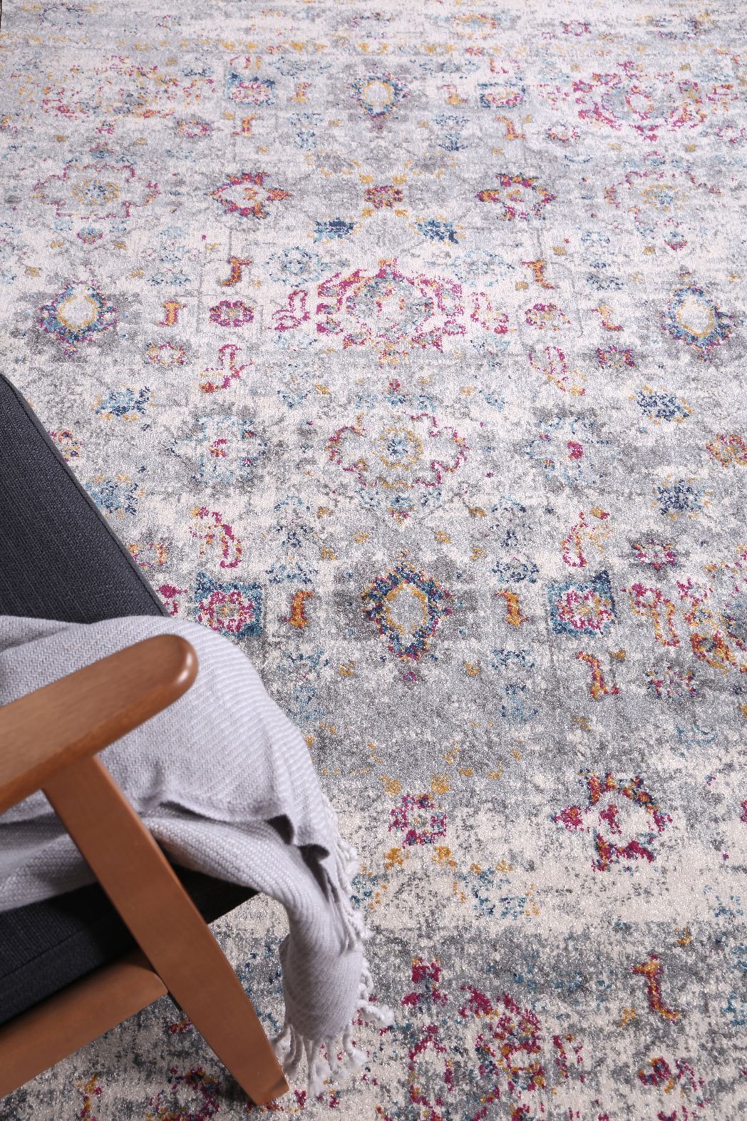 Multi-Coloured Delicate Traditional Rug - Nova Rugs