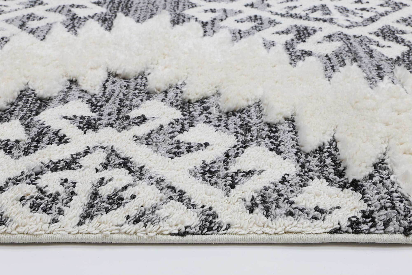 Seralto Tribal Rug - Nova Rugs