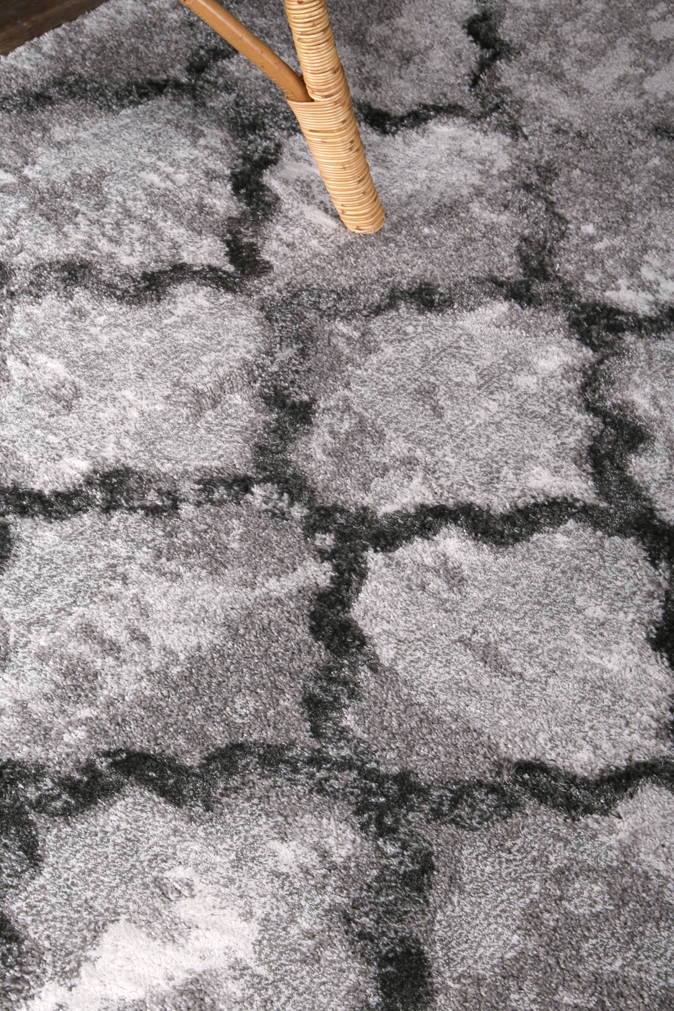 Yuzil Grey Lattice Rug - Nova Rugs