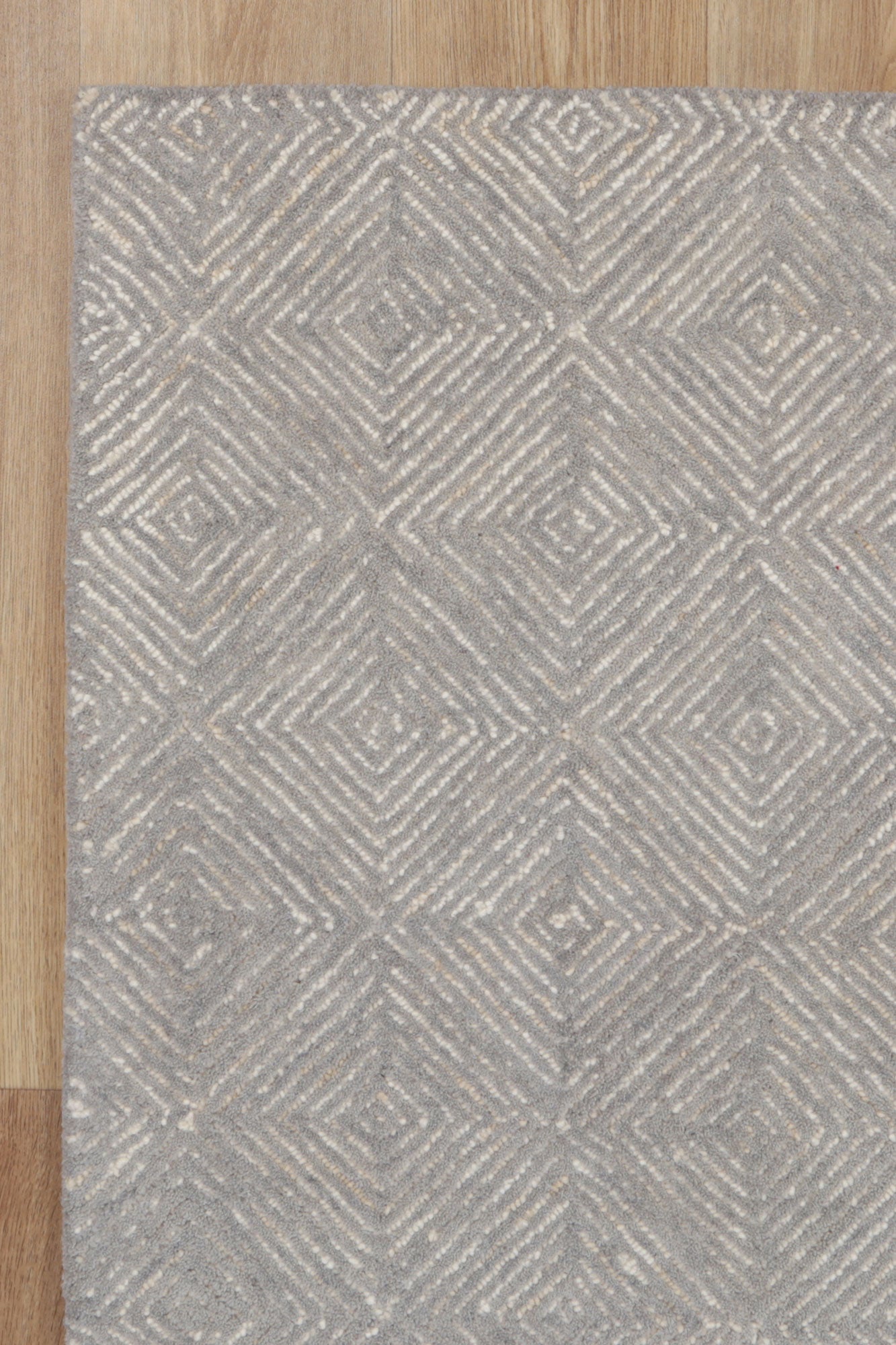 Posy Diamond 05C Ash Wool Rug