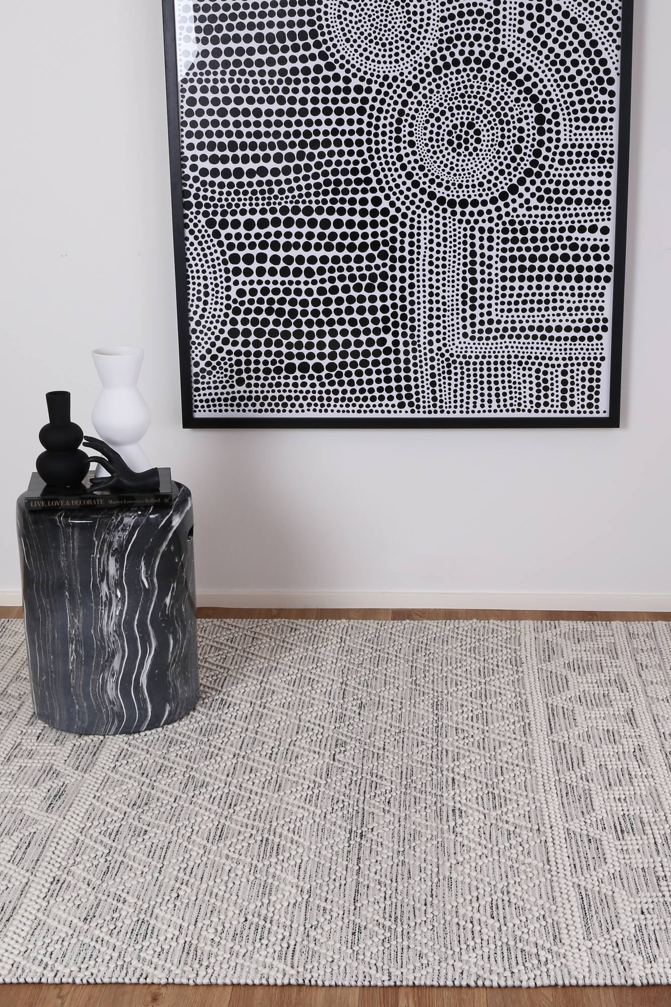 Perla Mia White & Black Rug