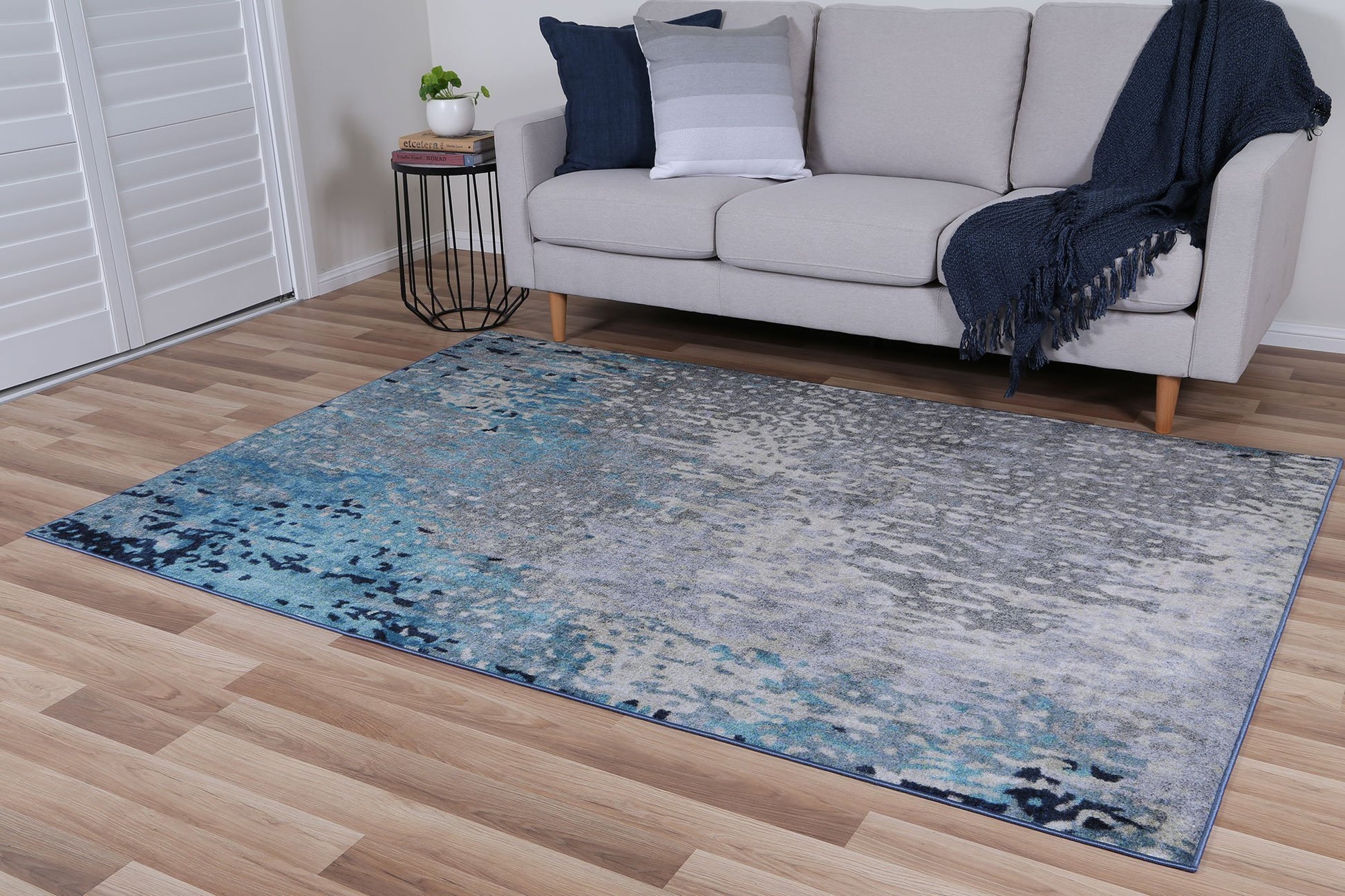 Blue Modern Power Loomed Rug - Nova Rugs