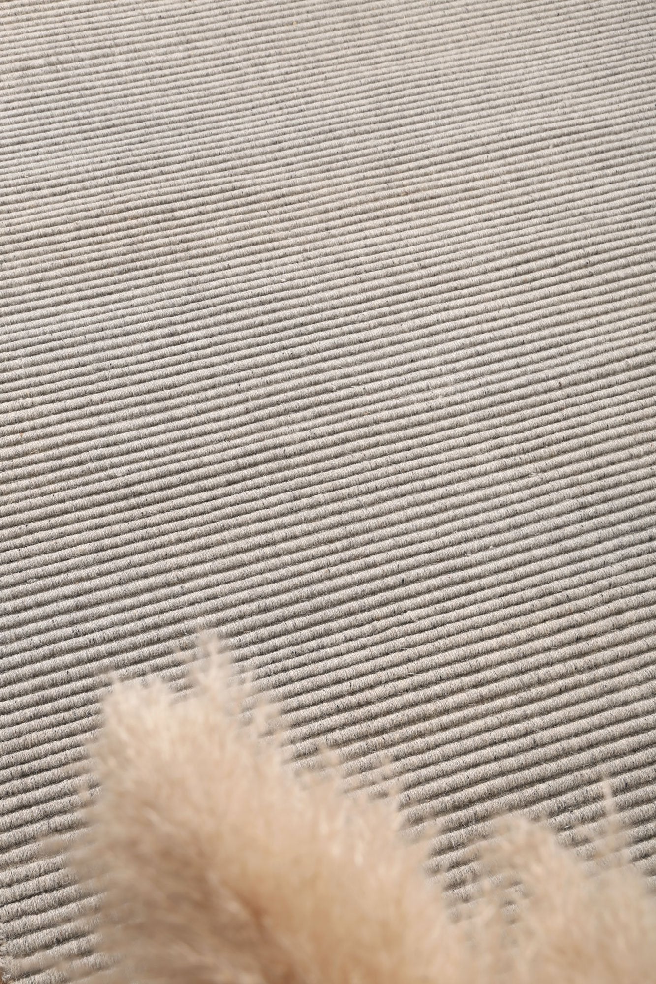 Grey Padma Hand-Tufted Wool-Blend Rug - Nova Rugs